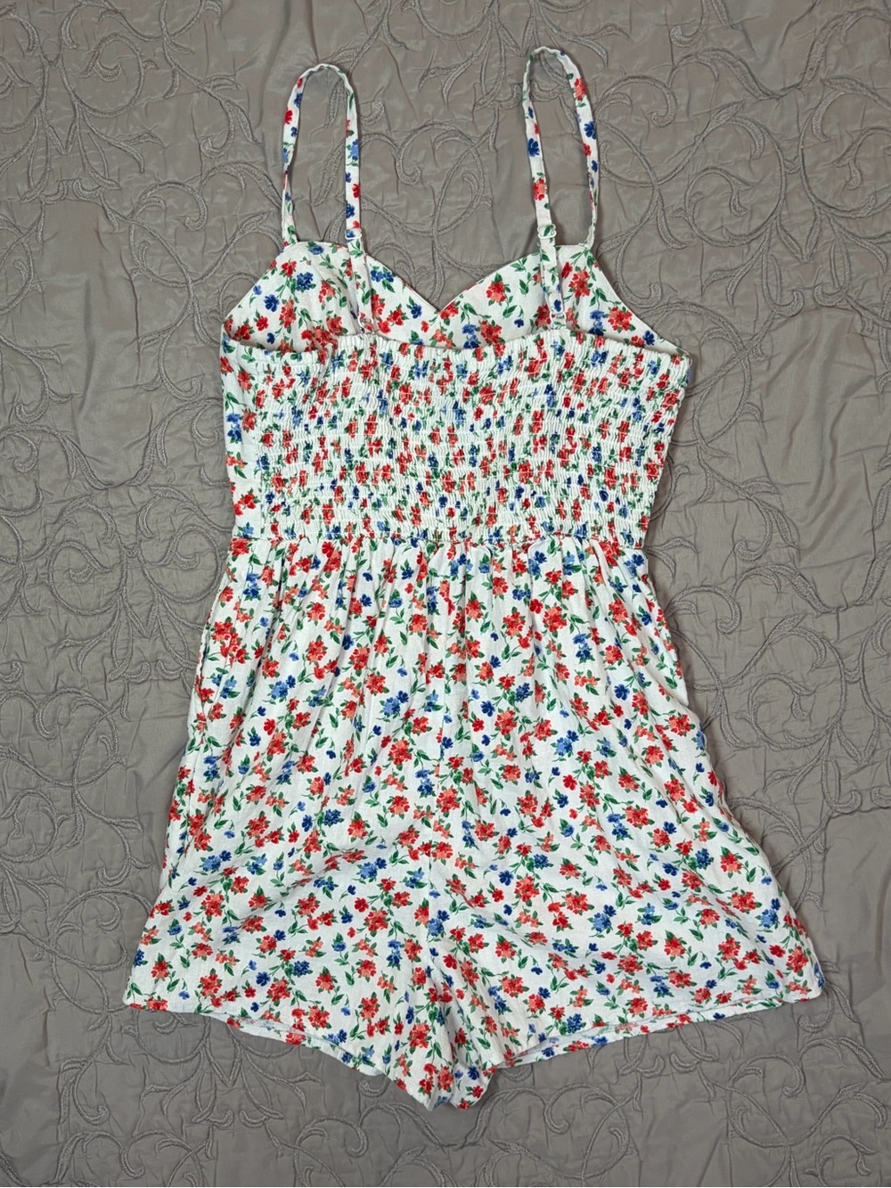 Red White and Blue Old Navy Women's Romper Size Small Floral Linen Blend NWT - Picture 3 of 9